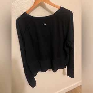 Large LuluLemon cropped shirt- Black